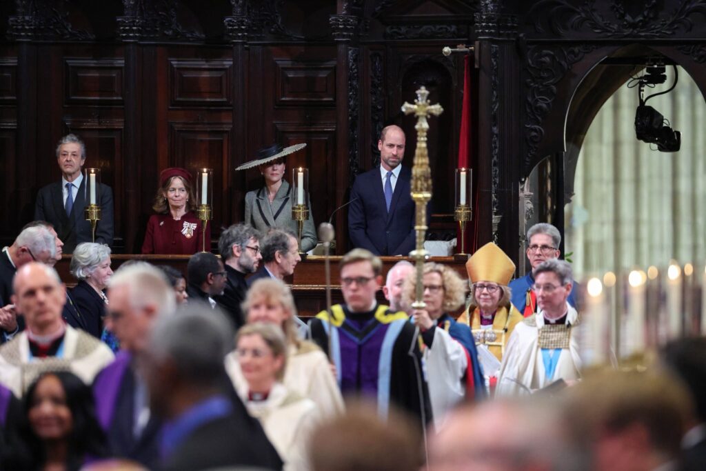 Kate Middleton deslumbra en histórica investidura en Canterbury
