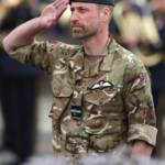 William vuelve a la RAF y revive su vida pasada