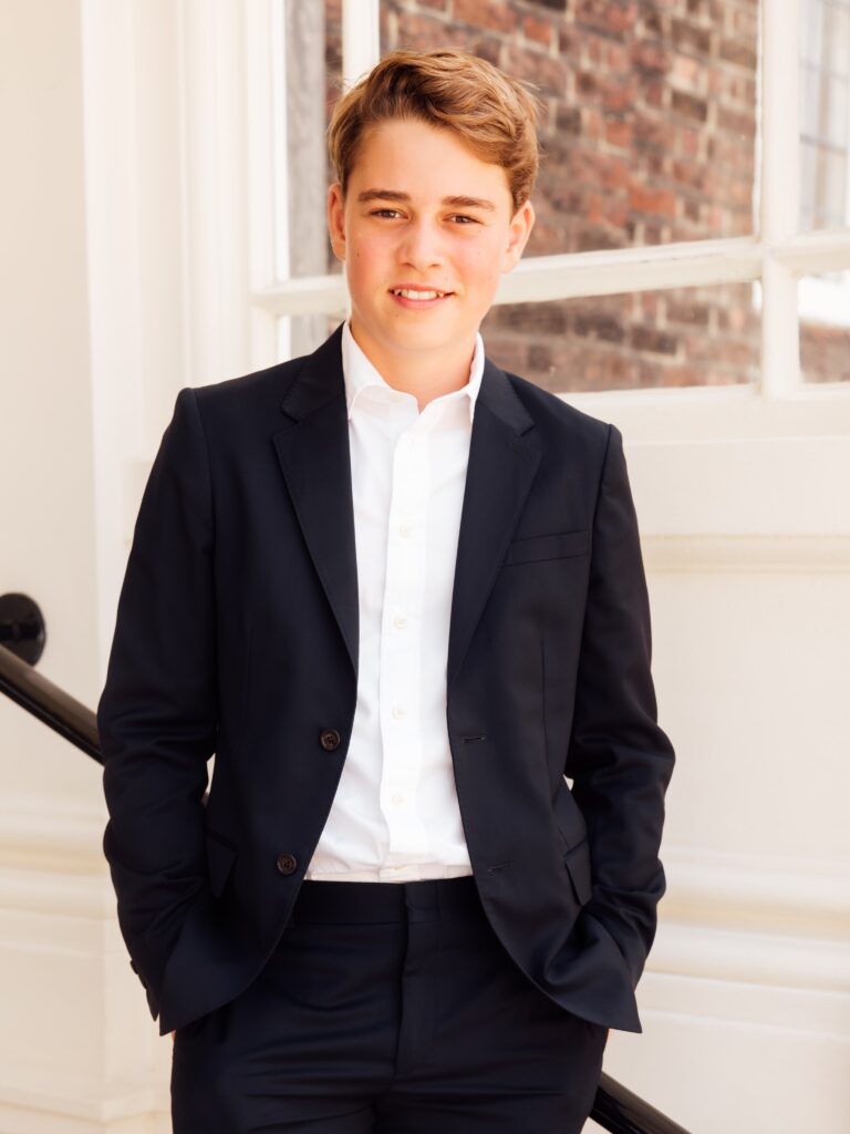 George entra en la adolescencia