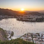 Vista panorámica de Río de Janeiro y el Cristo Redentor desde el Pan de Azúcar