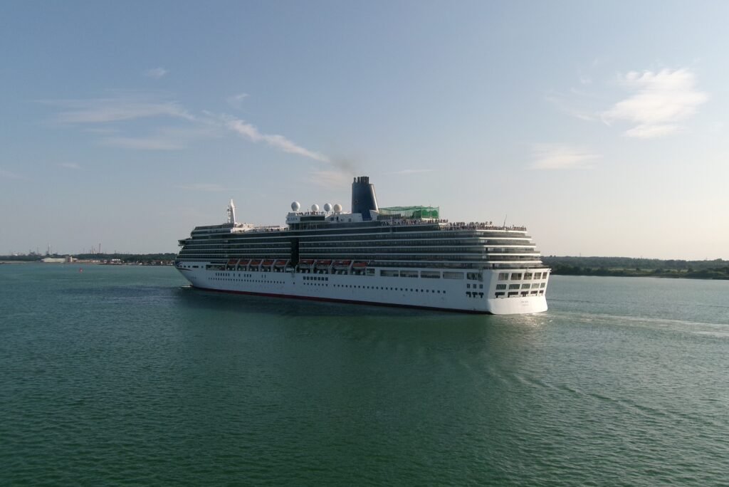Cruceros desde puertos británicos: cómo llegar a Southampton, Dover o Harwich y qué revisar antes de embarcar