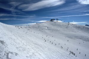 Rutas de esquí cerca de Londres: las mejores escapadas de invierno en Europa