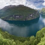 Vista panorámica del fiordo de Geiranger en Noruega