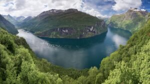 Los fiordos noruegos desde Londres: Bergen, el Nærøyfjord y el tren de Flåm en cinco días
